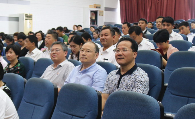 3校领导.jpg 3校领导.jpg